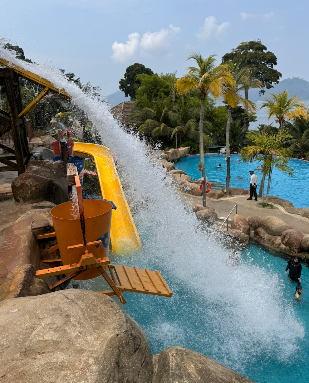 Doubletree By Hilton Damai Laut